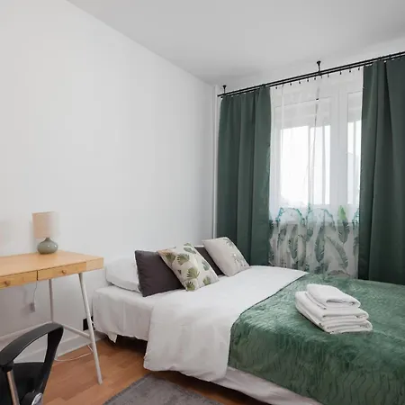 Wola Lavish Apartment Warsaw