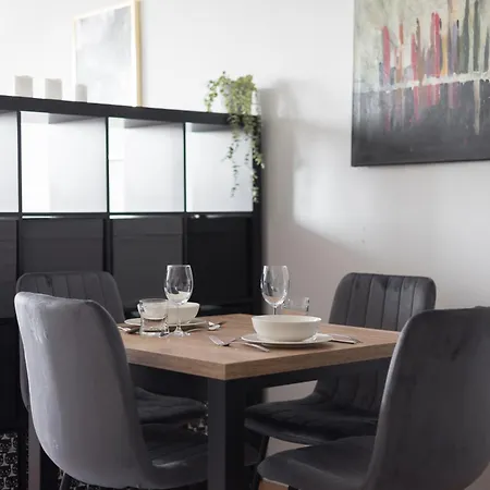 Apartament Wola Lavish By Bookinghost *