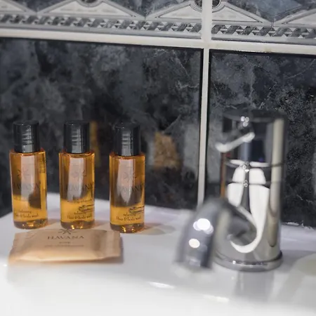 Apartament Wola Lavish By Bookinghost *