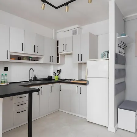 Wola Lavish By Bookinghost * Варшава