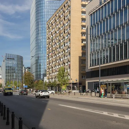 Апартаменты Wola Lavish By Bookinghost *